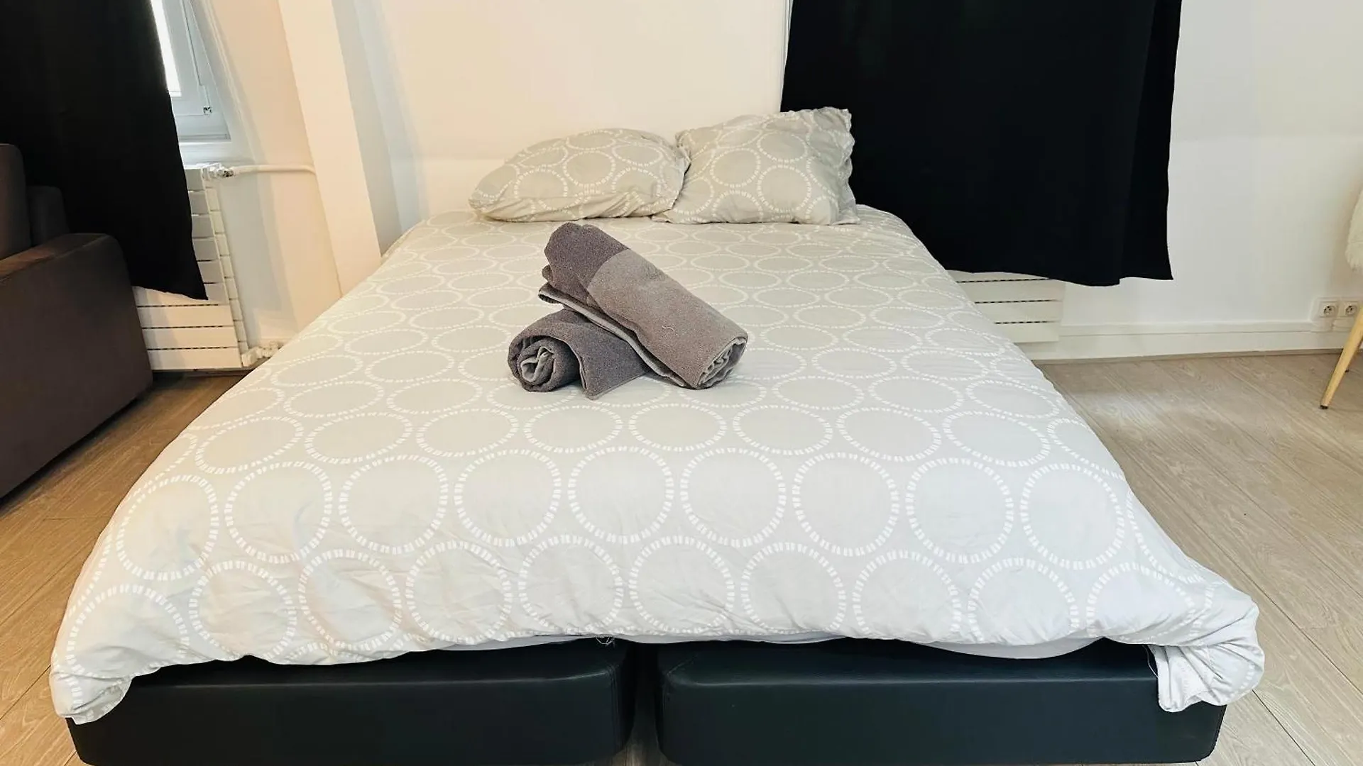 Spacieuses Flats Montaigne Champs Elysee Apartment Paris